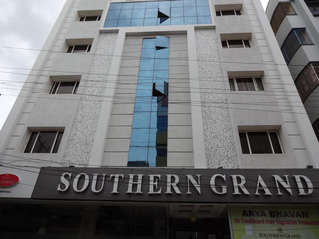 Hotel Southern Grand Vijayawada Bagian luar foto